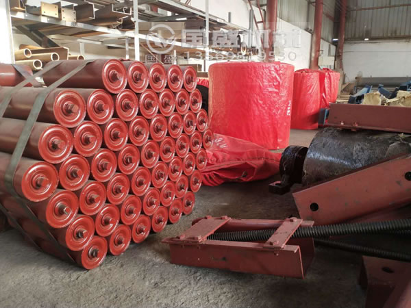 人字形防滑耐磨皮带输送机 人字形防滑耐磨皮带输送机