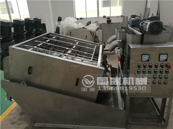 叠螺式污泥脱水机成本 叠螺式污泥脱水机成本