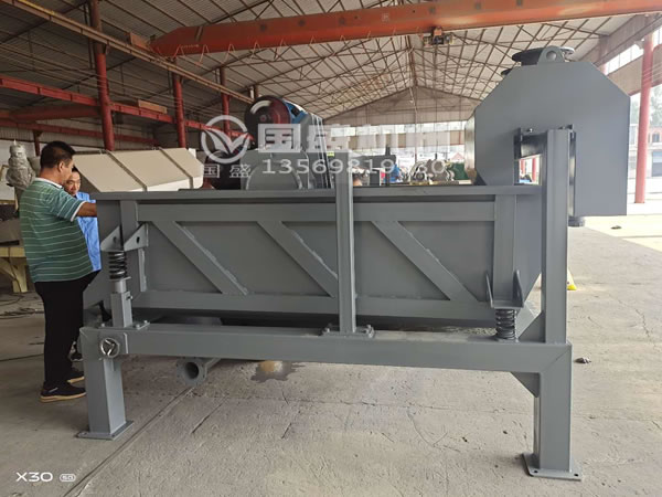1025砂石振动脱水筛 1025砂石振动脱水筛